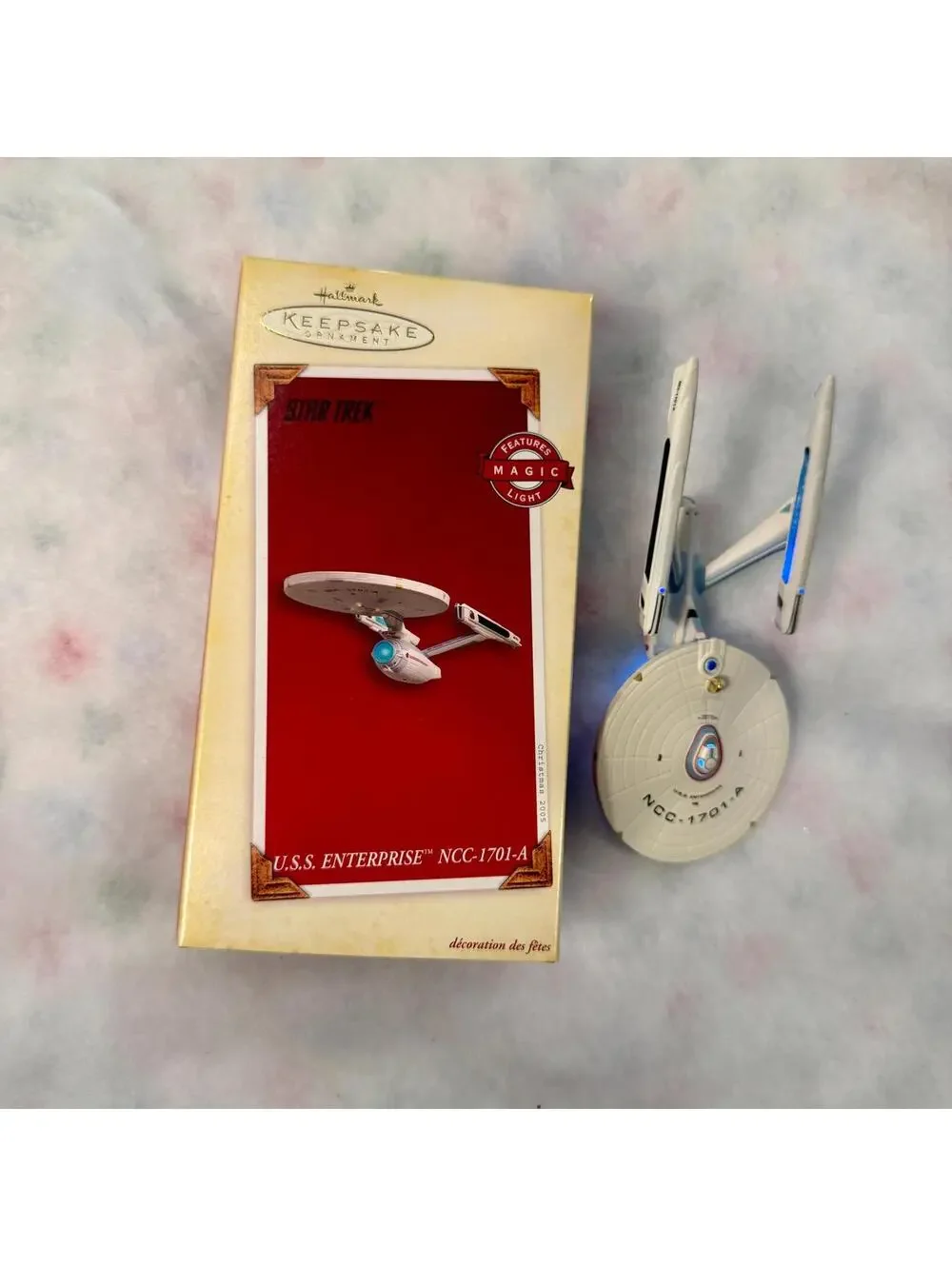 USS Enterprise NCC-1701-A - Star Trek - Magic Light Hallmark Keepsake Ornament